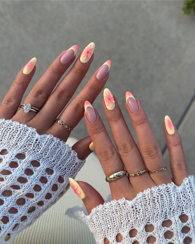 41 Bright and Beautiful Yellow Nail Designs